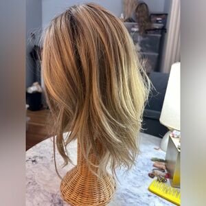 Raquel Welch “Style Society” RL17/23SS Iced Latte Macciato Ash Blonde Grey Wig